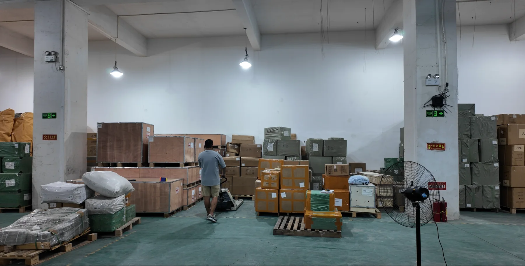 Bodega de la operación TUCARGACHINA en China