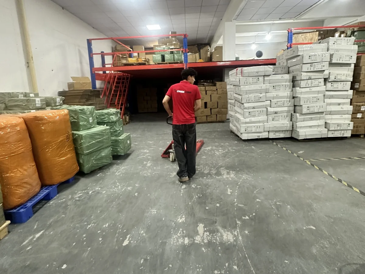Recepción y organización de mercancías en Foshan